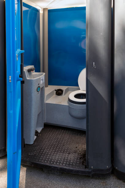 Portable Toilet Options We Offer in Fairbury, NE